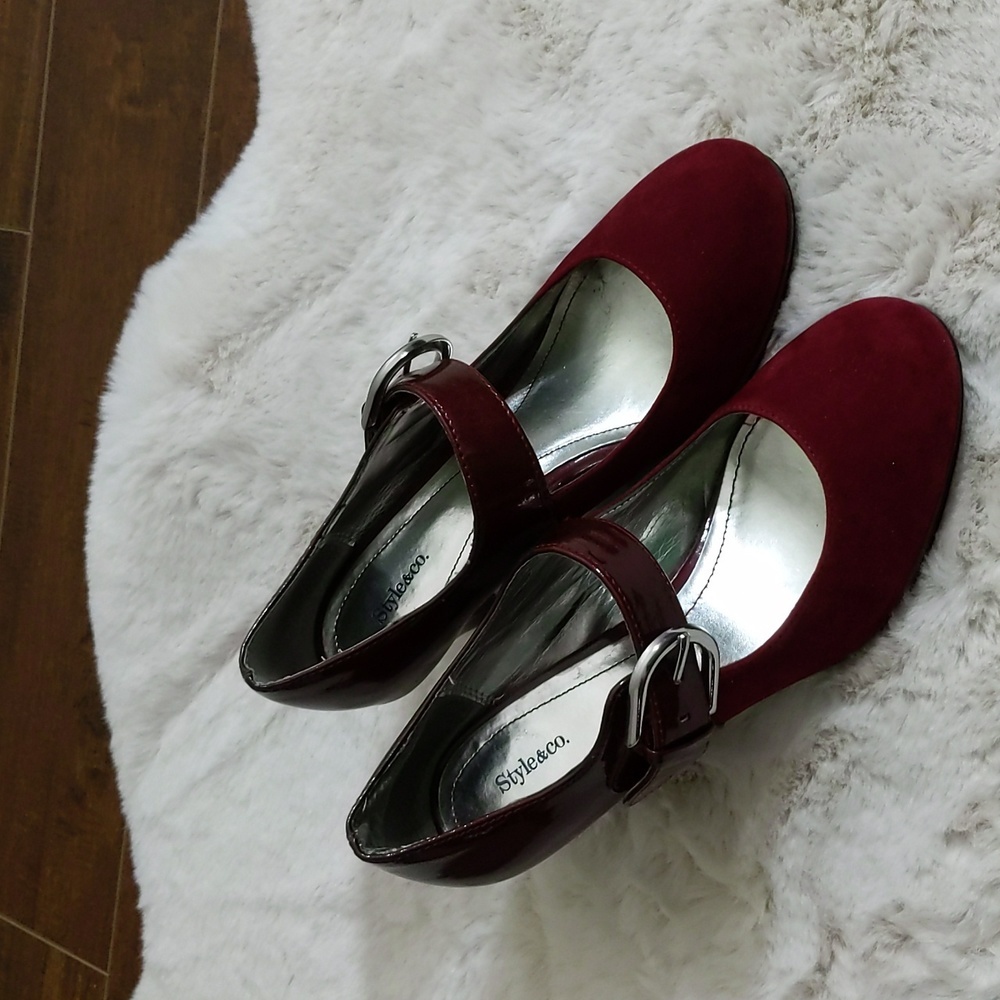 Style & Co| Vintage Burgundy suede high heel pump